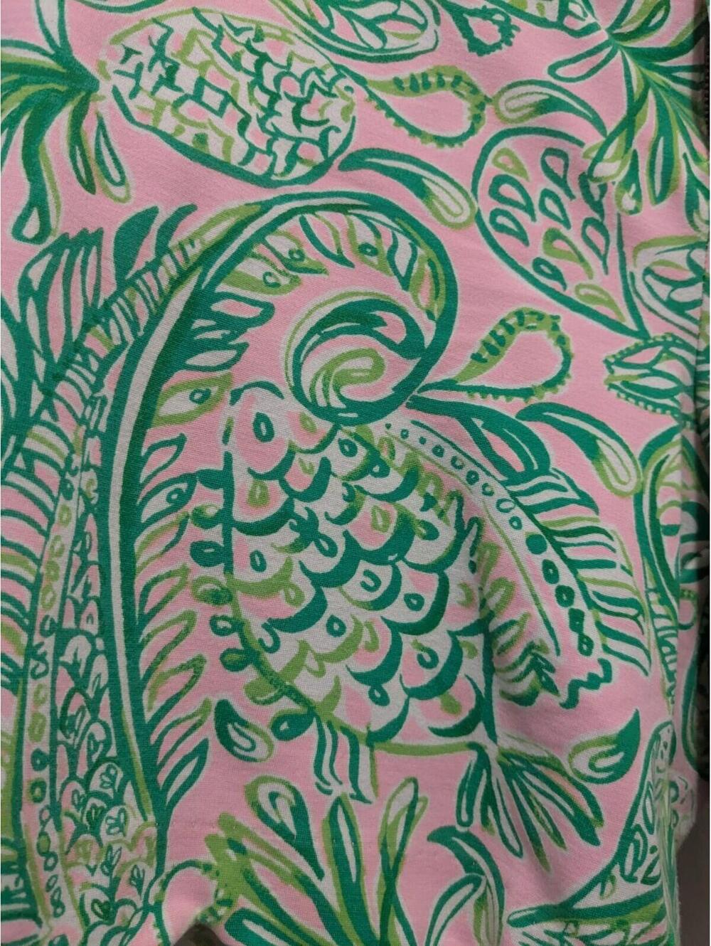Lilly Pulitzer Short Knit Buttercup Pink & Green Pineapples- Size 10 - Picture 2 of 5